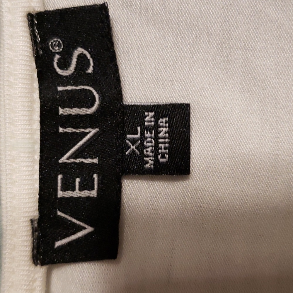 Venus Lace Tank - Picture 3 of 5